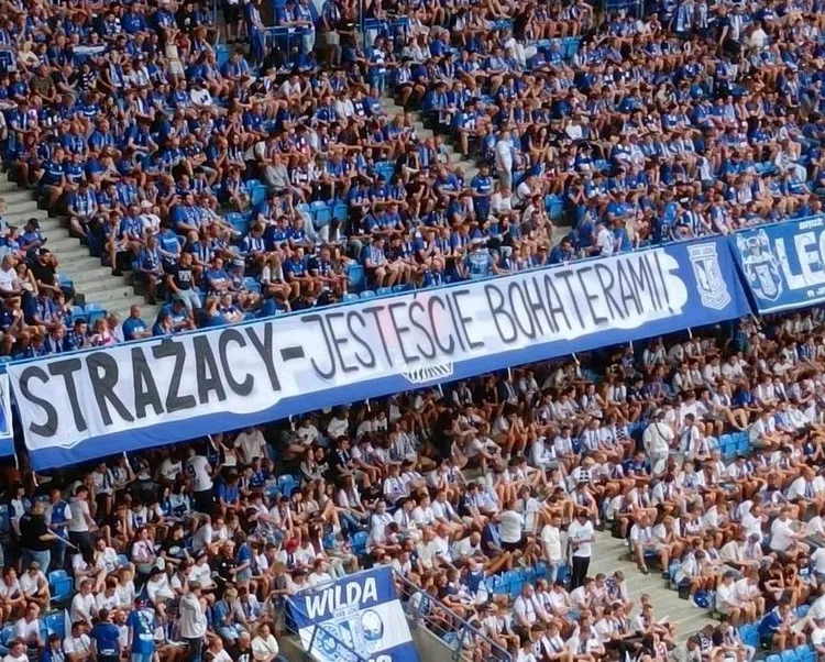 Transparent kibiców Lecha z przesłaniem podczas wczorajszego meczu z Pogonią