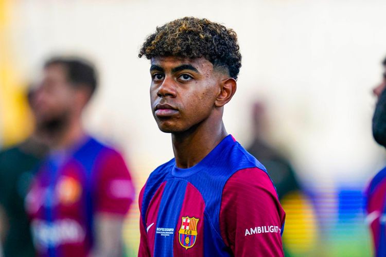 Yamine Lamal był jedną nogą poza Barceloną!