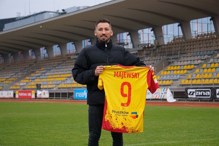 Kolejny piłkarz idzie walczyć we freak fightach! 