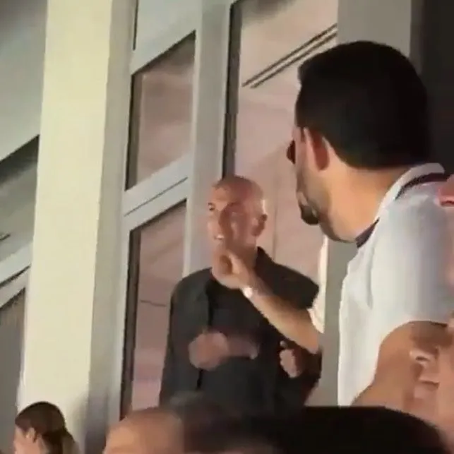 Zinedine Zidane na Santiago Bernabeu podczas meczu Realu z Bayernem