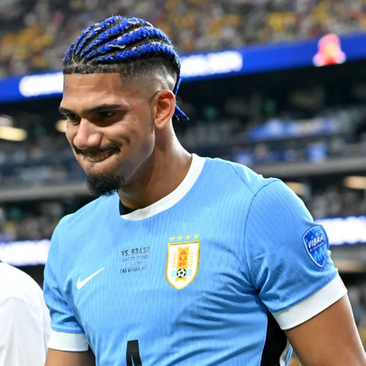 Ronald Araujo przejdzie operację. Barca ma problem