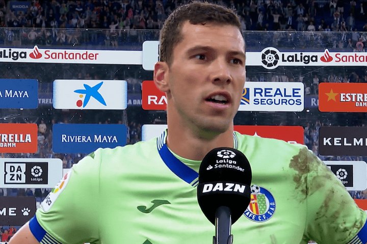 Bramkarz Getafe przejechał się po Barcelonie